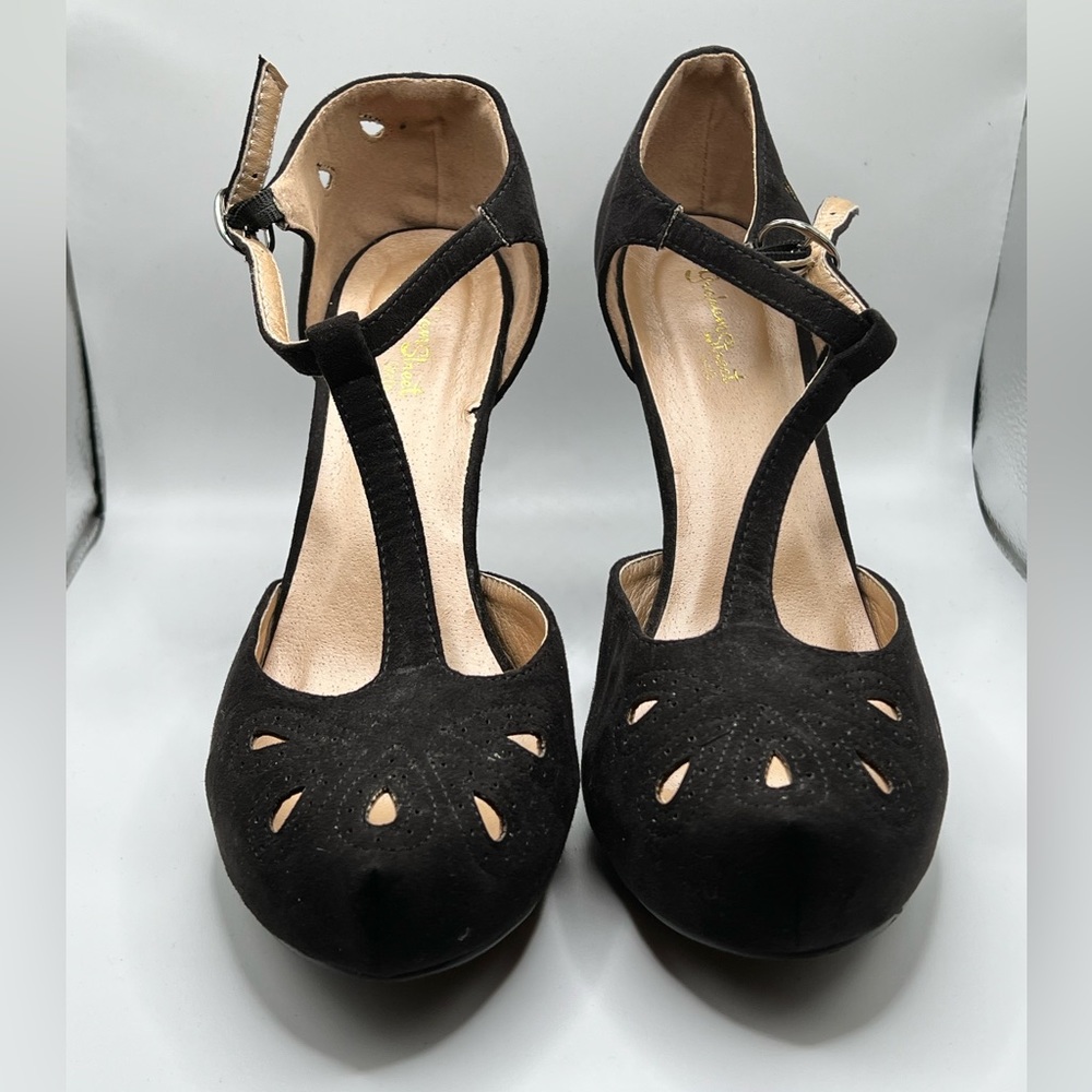 ModCloth Retro Peeptoe Black Velvet Heels size 8.5